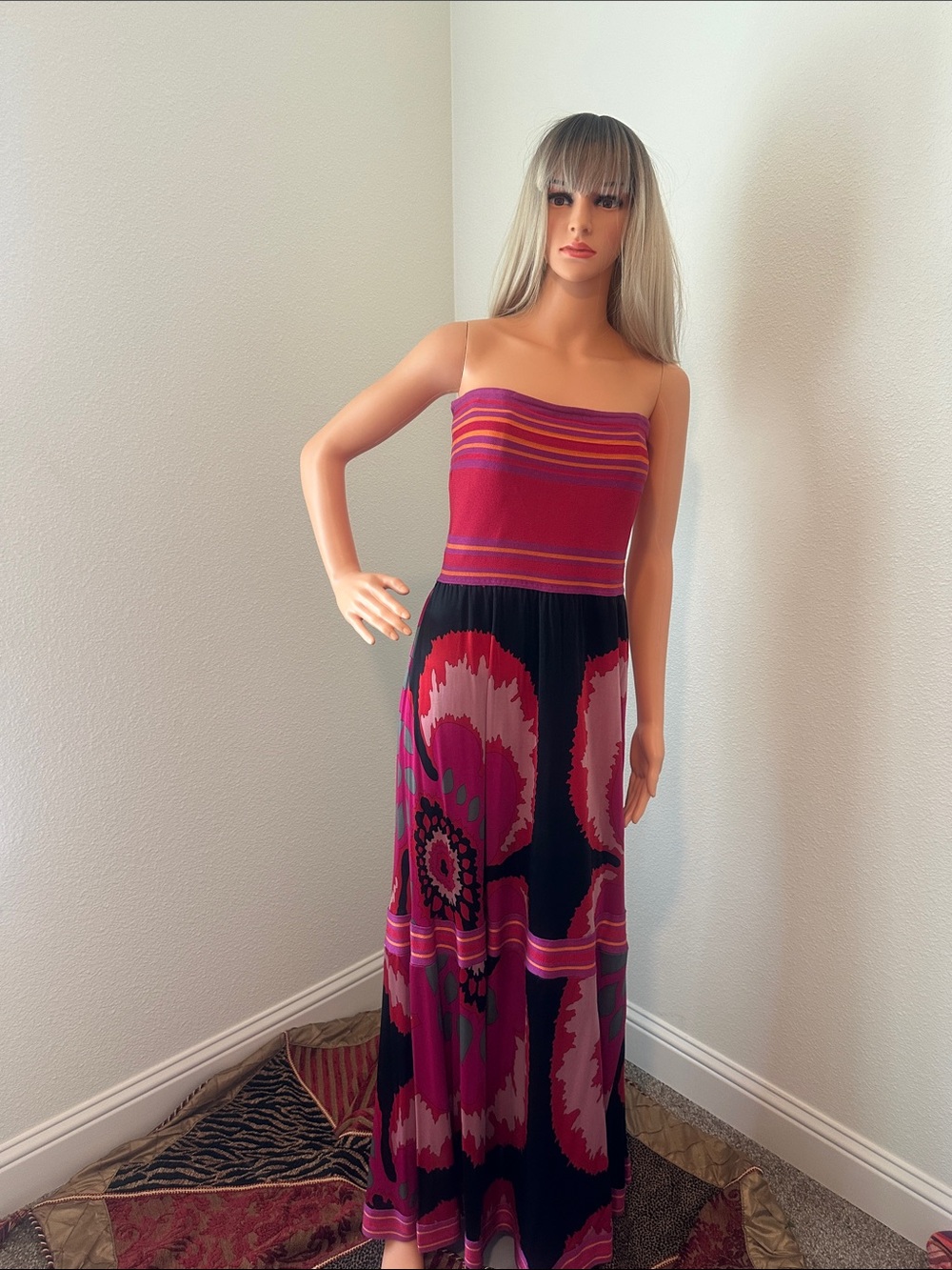 MISSONI Strapless gown in Pink and Black Floral Ikat